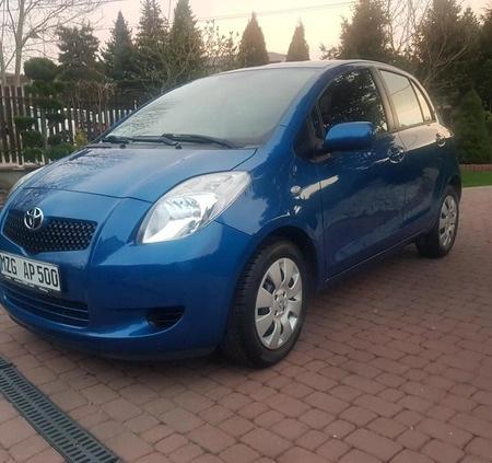 Toyota Yaris cena 16900 przebieg: 192000, rok produkcji 2007 z Staszów małe 497